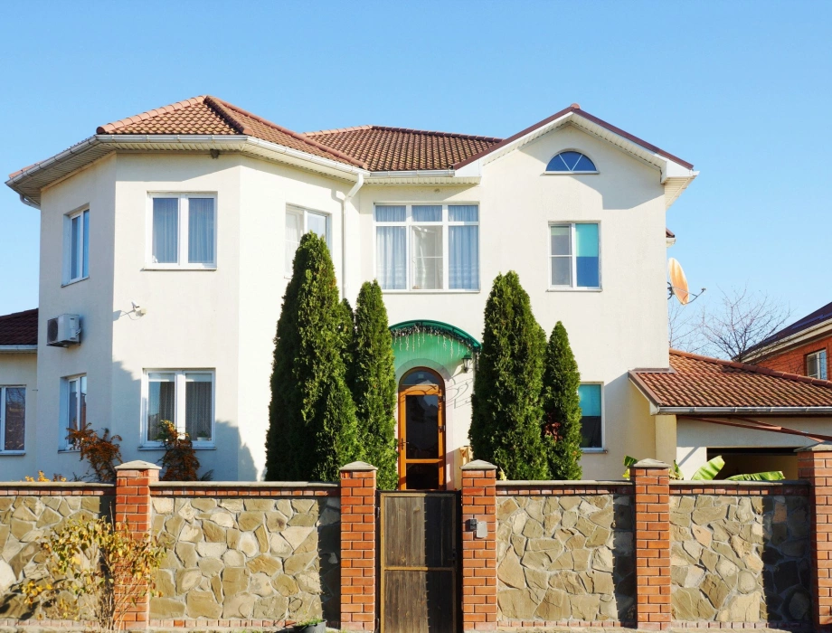 Новороссийск широкая балка лесная гавань. Гостевой дом фрегат мысхако новороссийск. Дом с бассейном. Дом с бассейном новороссийск. Дом с бассейном новороссийск.